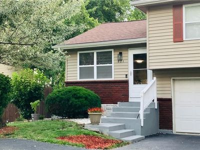 Property at 921 N Jan Mar Dr, Olathe, KS