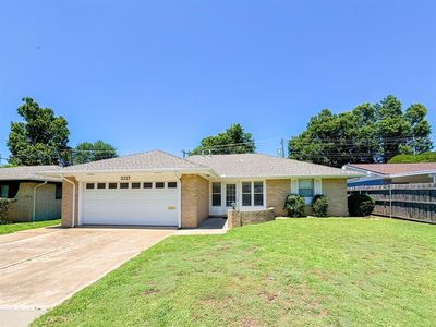 2213 Dakota St