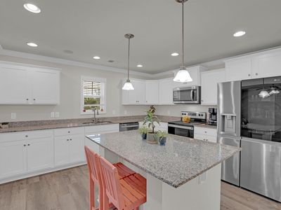 275 Niblick Dr