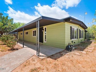 20589 E LARRY Lane