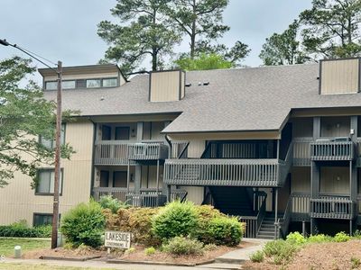 3027 Huntleigh Dr