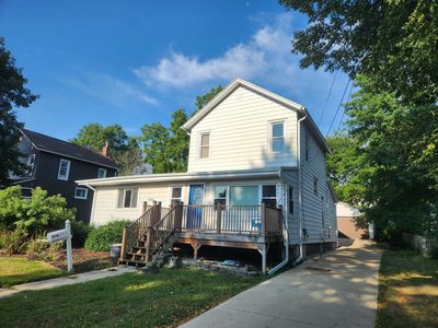 506 Doty St