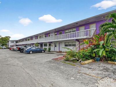 245 NE 191st St APT 3022