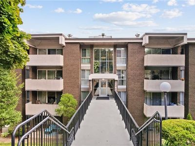 2407 Charlemagne Cir