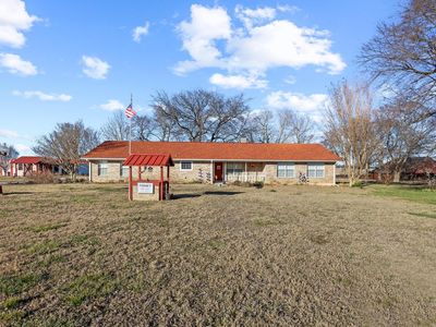1858 Farm Road 1506