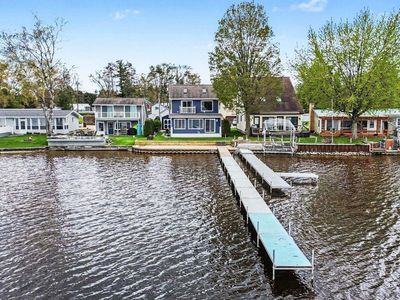 5396 Lake Shore Dr