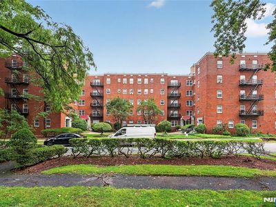 2330 Linwood Ave APT 1C