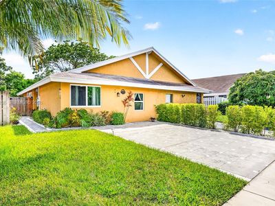 7424 SW 14th Pl