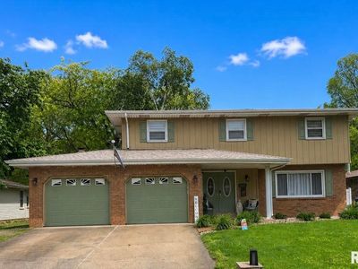3225 Dorchester Dr
