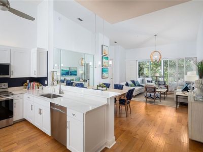 810 Breakaway Ln APT 203