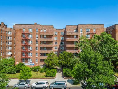 2727 Ocean Pkwy APT D2