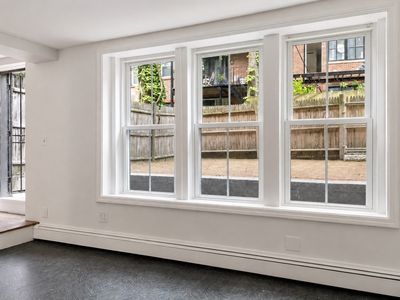 93 Waltham St APT 1