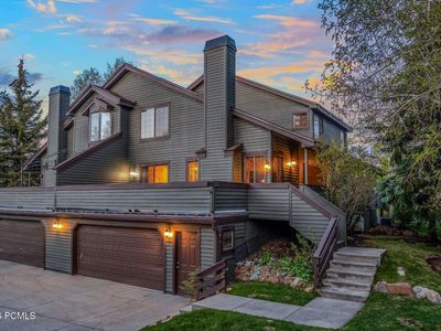 3076 Fawn Dr