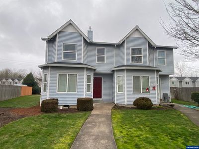 1439-1441 Falcon Loop