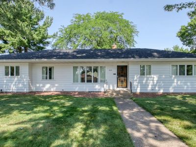 404 W Macarthur Ave