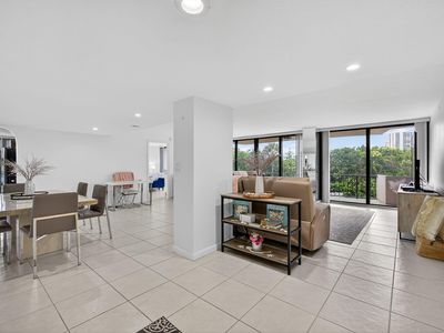 4200 N Ocean Drive #2-105