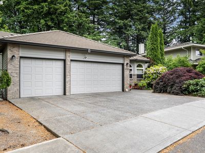 3148 NE Rocky Butte Ln