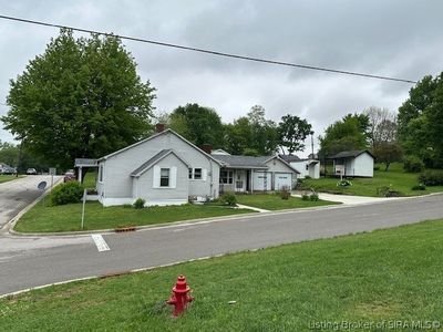 801 N College Avenue