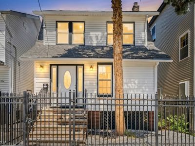 35 Grand Ave