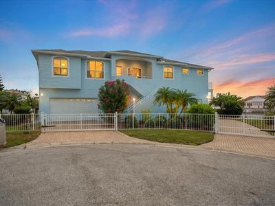 5501 CLIPPER COURT