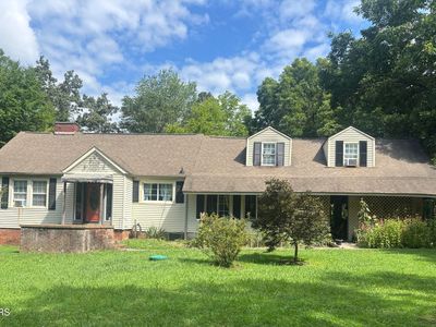 209 E Norton Rd