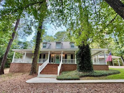 16 Woodland Sq