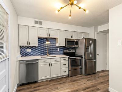 4206 64th St APT 2