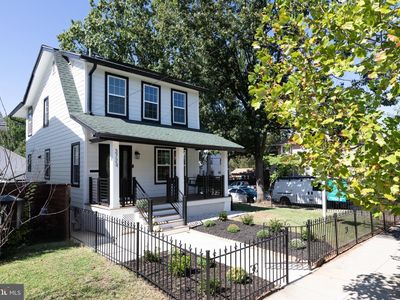 3724 24th St NE