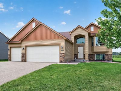 1405 Carlson Dr
