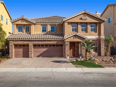 8276 Windsor Oaks St