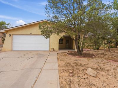 1425 32nd Cir SE