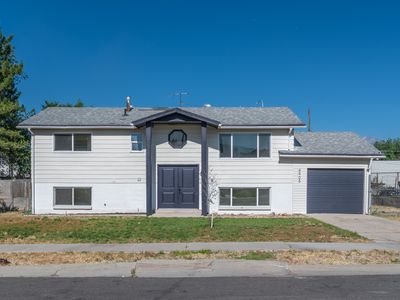 4905 Southridge Dr