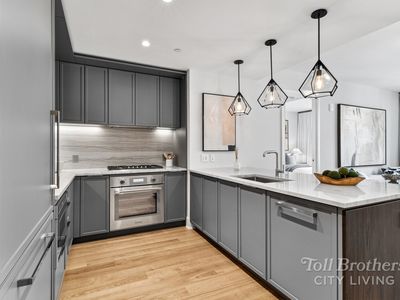 218 W 103rd St #8G