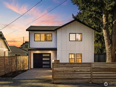 526 N 100th Street