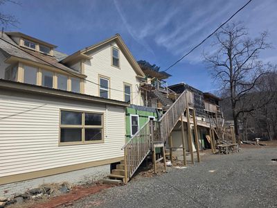33 Oak Street