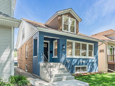 5837 N Marmora Ave