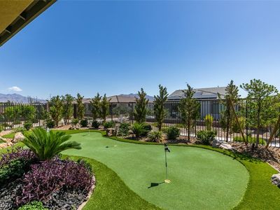 10184 Chrysolite Pl