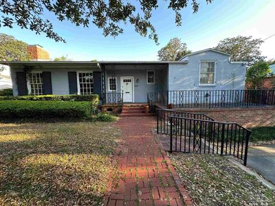 203 W Lloyd St