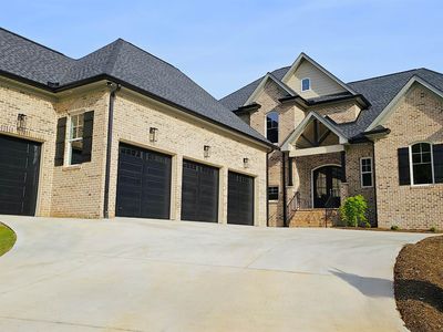 118 N Woodfin Dr