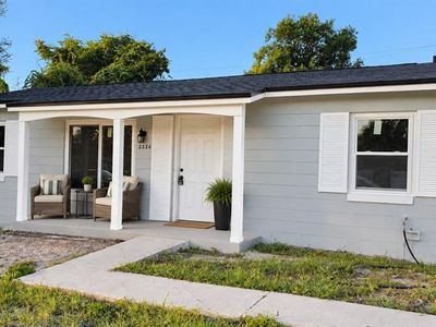2526 LAWLER LANE