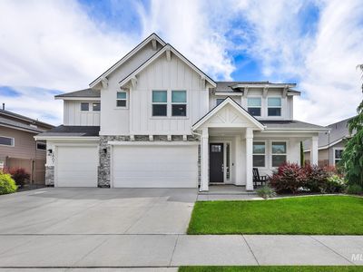 2867 E Lawton Dr