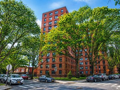 6434 102nd St APT 9W