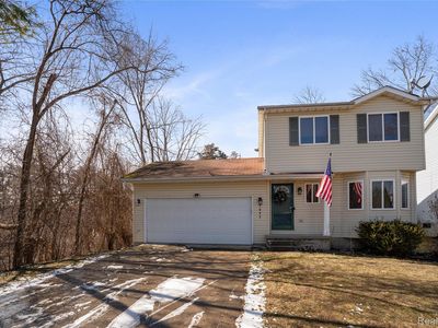 7093 Rolling Hills Dr