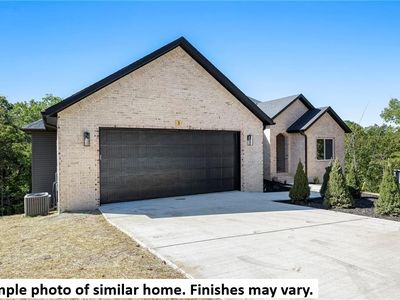 6 Irene Ln