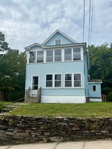 2 Gunn St