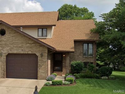 6 Pebble Ct