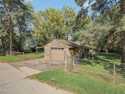 3072 E Lake Lansing Rd