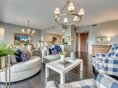 3831 Turtle Creek Blvd APT 4D
