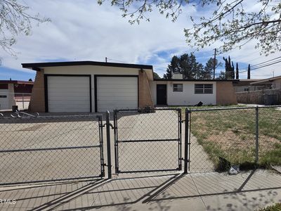 4820 Blossom Dr