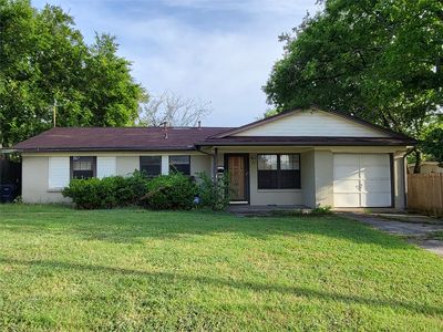 7825 Gaston Ave